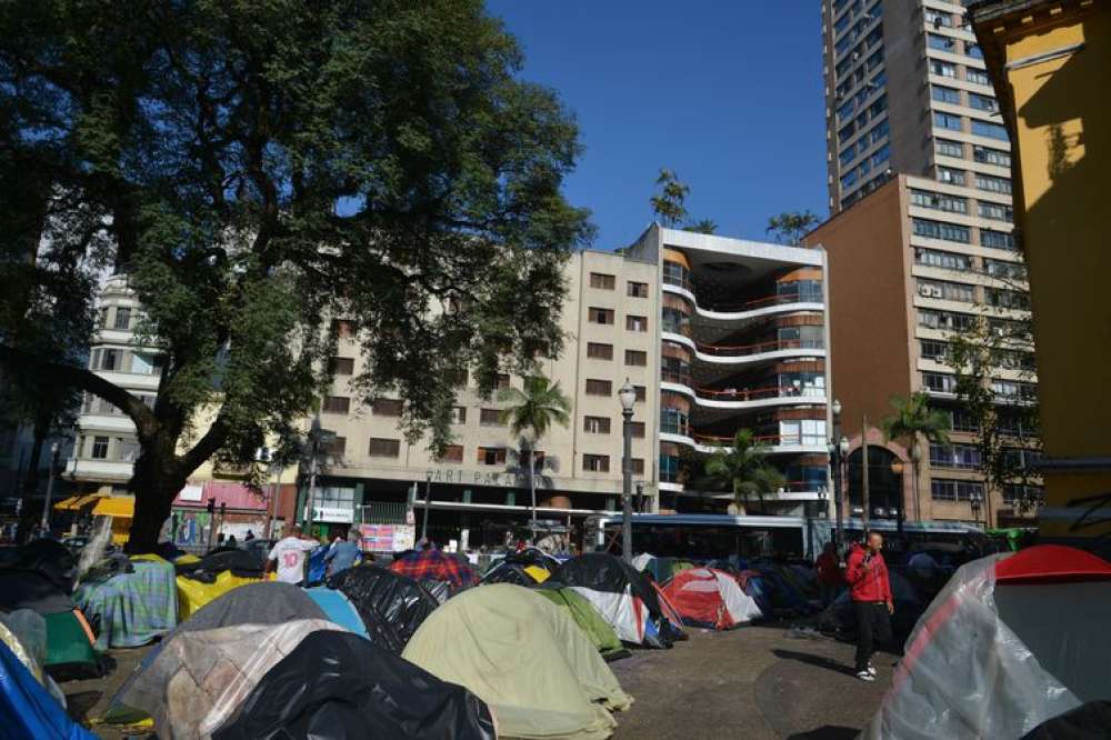 Justiça suspende retirada de barracas das ruas de São Paulo