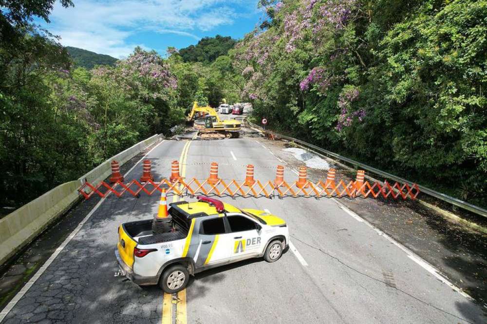 Balsa na travessia Ilhabela-São Sebastião está suspensa