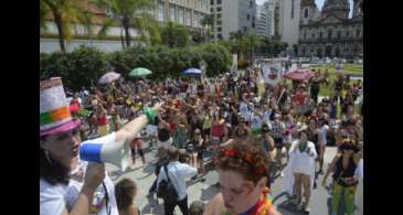 Quarta-feira de Cinzas ainda tem blocos nas ruas no Rio