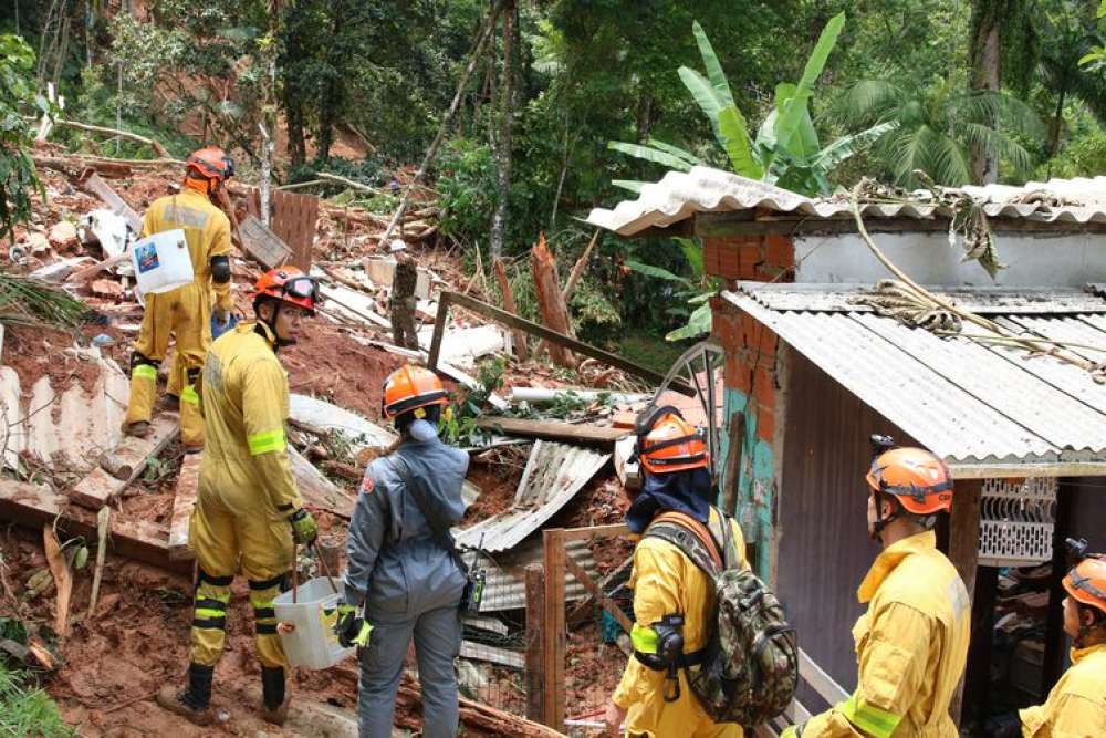 Moradores do Sahy dizem que não receberam alerta de deslizamento