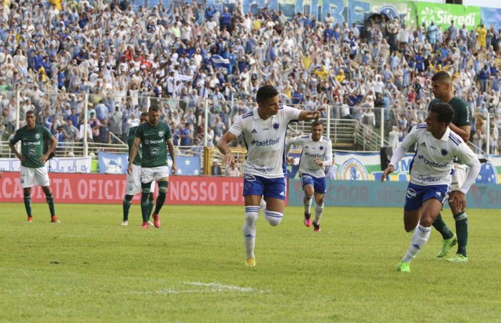 Mineiro: Cruzeiro vence para continuar sonhando com classificação