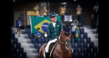 Hipismo paralímpico: Rodolpho Riskalla é prata em competição no Catar