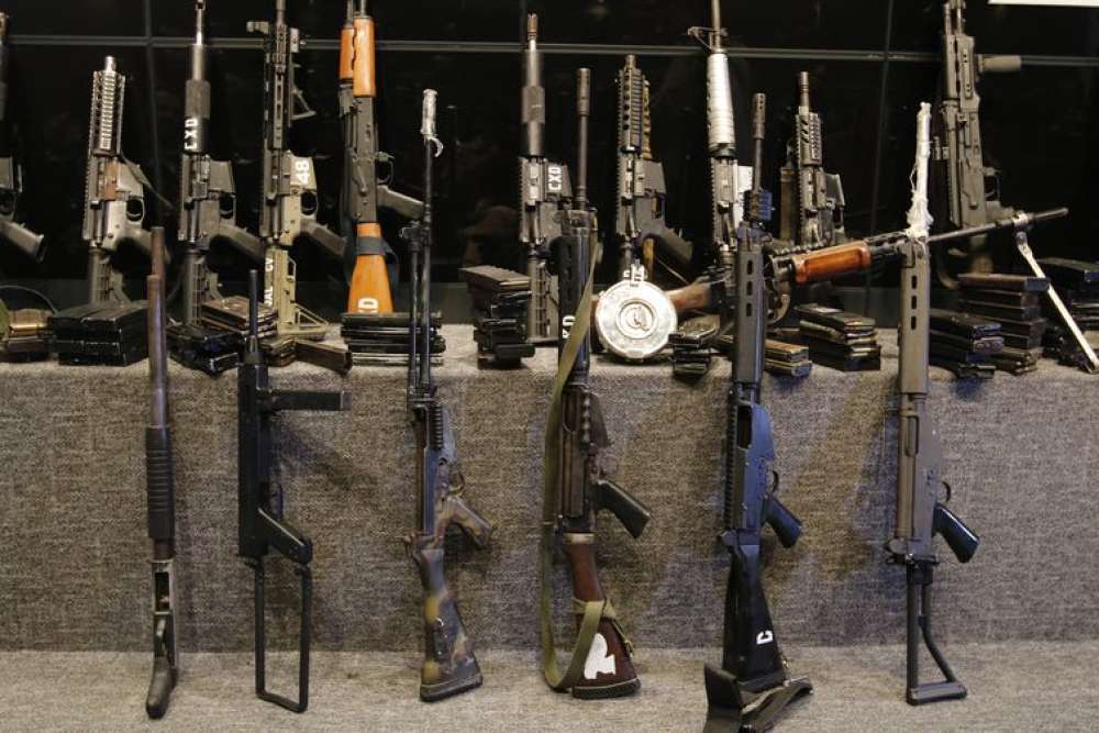 PF faz operação contra tráfico internacional de armas