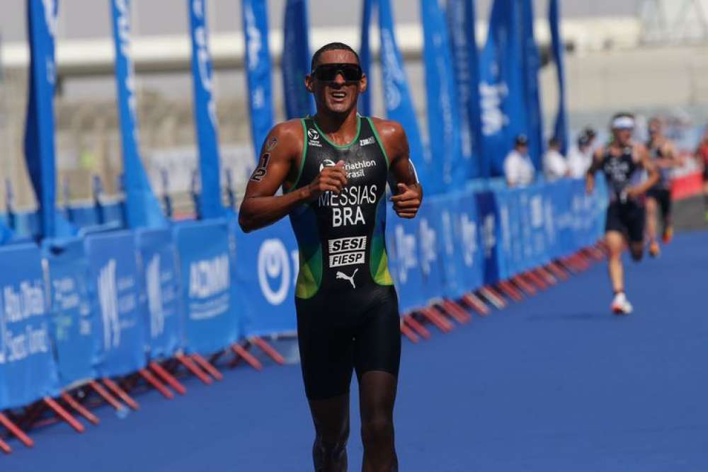 Manoel Messias é bronze em 1ª etapa do circuito mundial de Triatlo