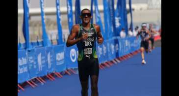 Manoel Messias é bronze em 1ª etapa do circuito mundial de Triatlo