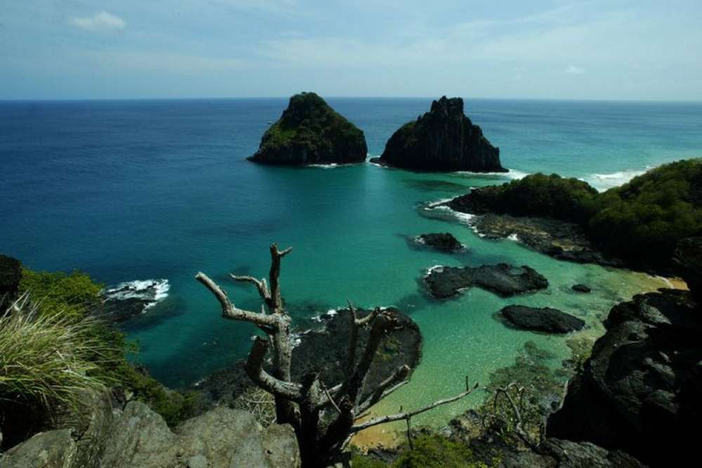 União e Pernambuco querem compartilhar Fernando de Noronha