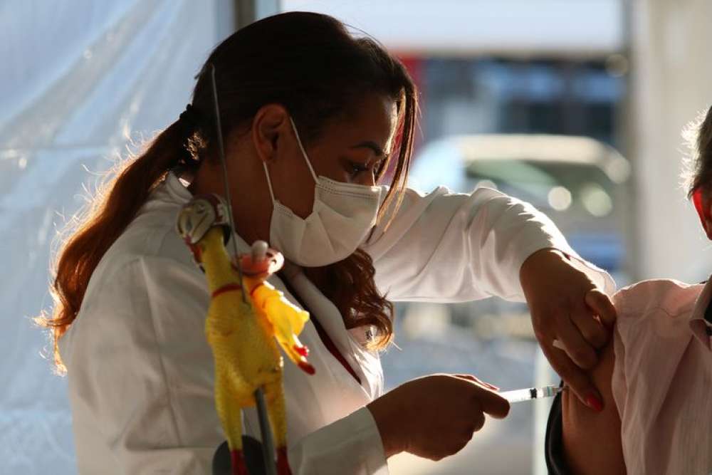 Gestantes e puérperas do Rio terão vacina bivalente a partir do dia 13