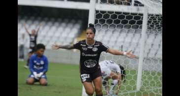 Patrícia Sochor leva Ferroviária à liderança do Brasileiro Feminino