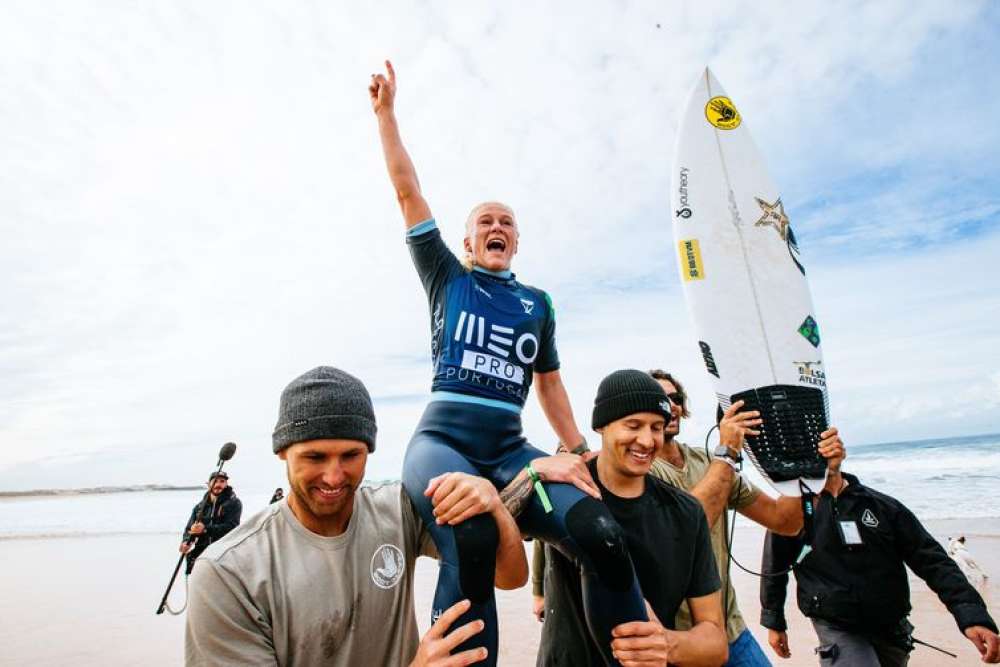 Surfe: Weston-Webb avança às quartas e Medina às oitavas em Peniche