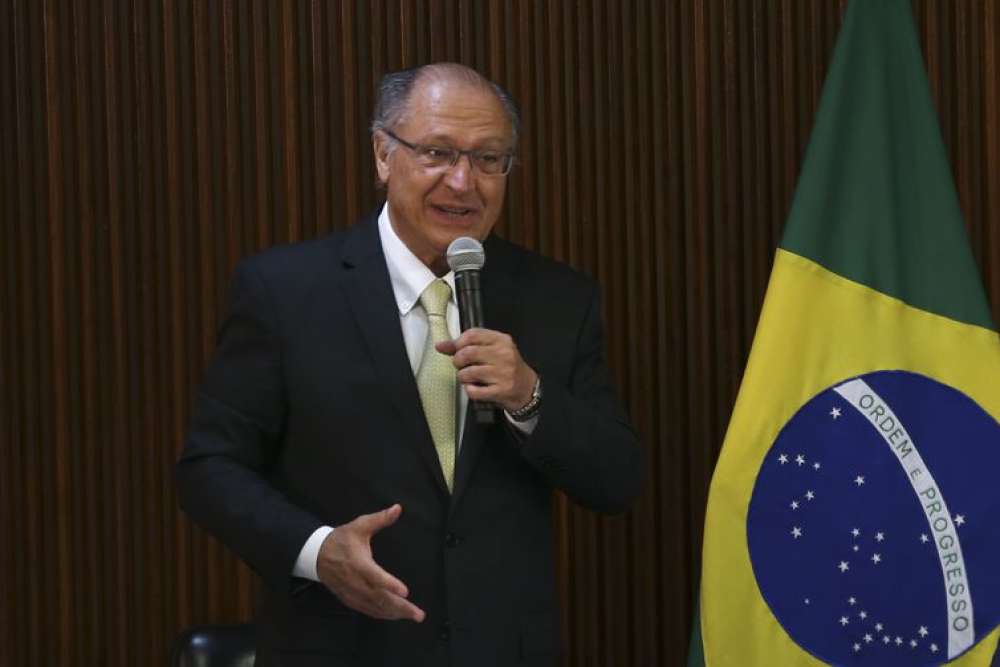 Reforma tributária elevará arrecadação de municípios, diz Alckmin