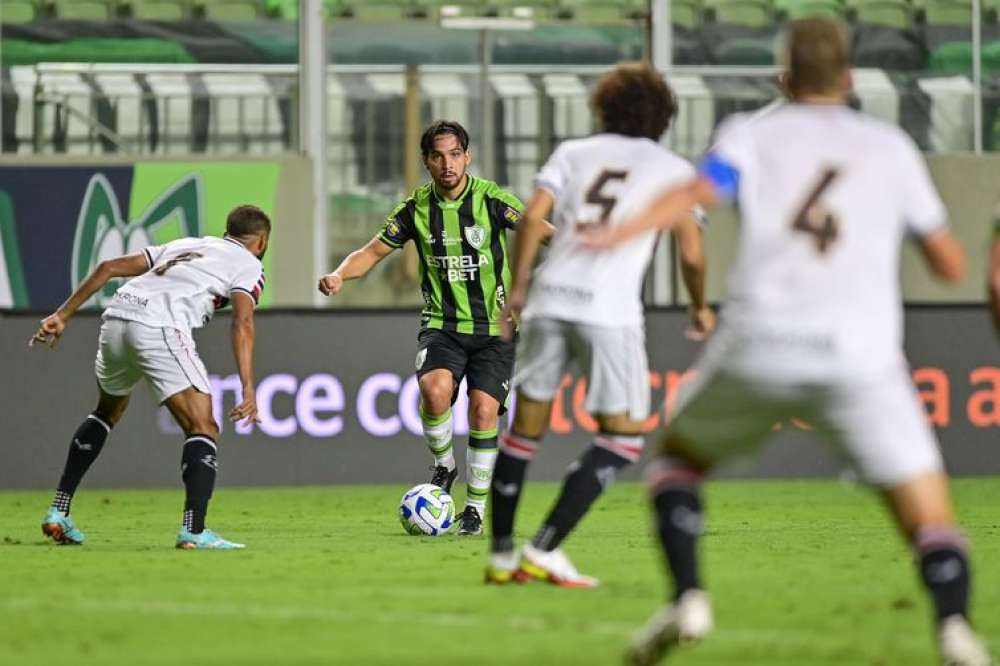 América-MG derrota Santa Cruz e segue vivo na Copa do Brasil