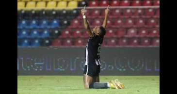 Com show de Tiquinho, Botafogo faz 7 a 1 para seguir na Copa do Brasil