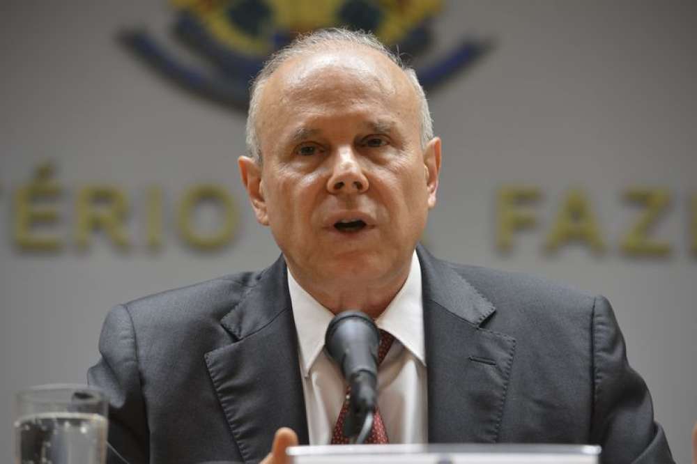 Mantega e Coutinho são absolvidos em processo de empréstimos do BNDES