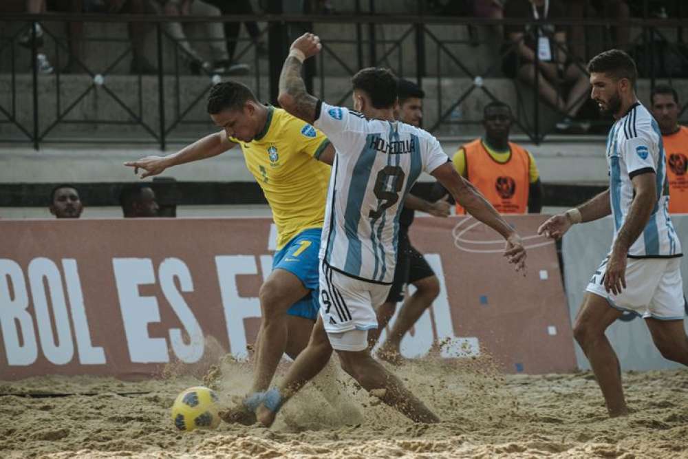 Brasil goleia Argentina na Copa América de beach soccer