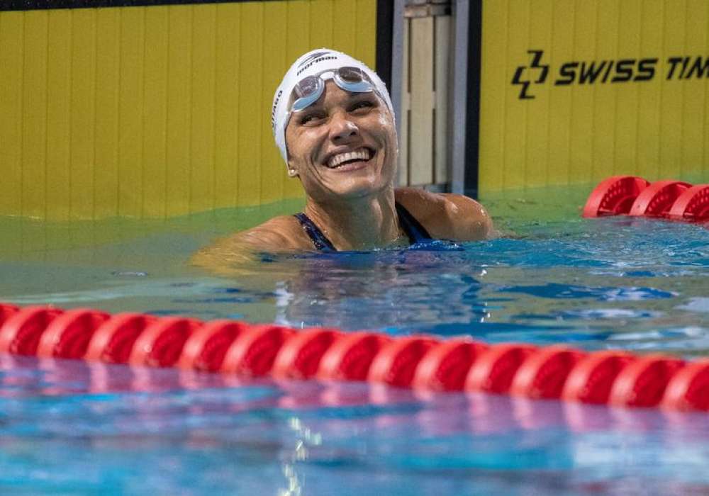 Natação paralímpica: Carol Santiago bate recorde mundial na Inglaterra