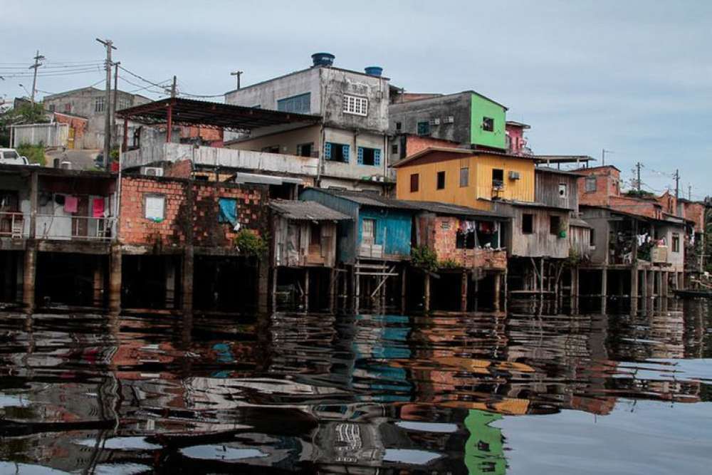 Manaus sofre com expansão urbana em assentamentos precários