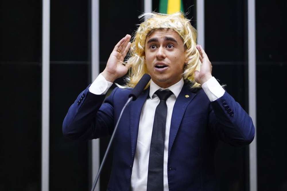 Moraes pede à PGR manifestação sobre suspensão das redes de Nikolas