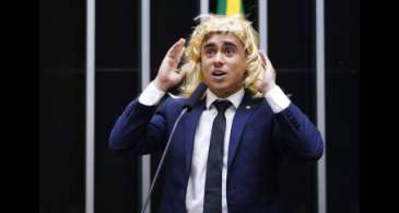 Moraes pede à PGR manifestação sobre suspensão das redes de Nikolas