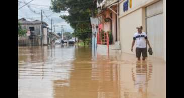 Com milhares sem abrigo, Rio Branco deve sofrer com mais chuvas fortes