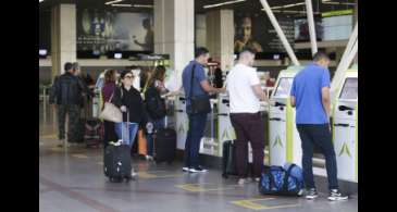 Aeroportos e rodoviárias esperam movimento intenso durante a Páscoa