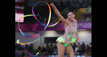 Bárbara Domingos leva ouro inédito em Grand Prix de ginástica rítmica