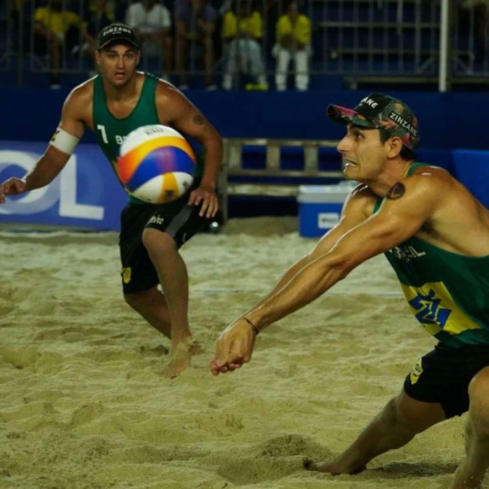 Vôlei de praia: Brasil garante ouro e prata em etapa do Mundial em SC