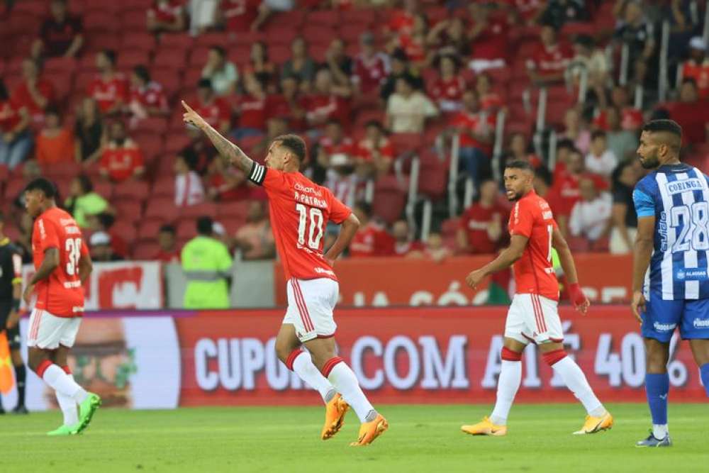 Alan Patrick leva Internacional à vitória na Copa do Brasil