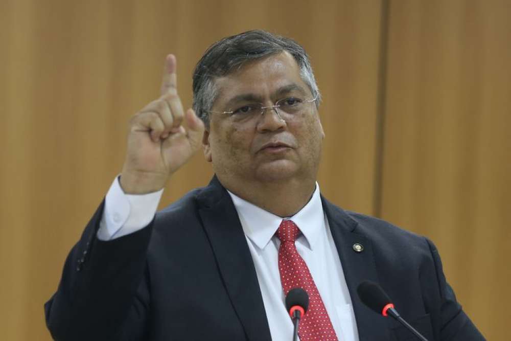 Dino anuncia medidas para regular conteúdo de violência nas redes Dino anuncia medidas para regular conteúdo de violência nas redes