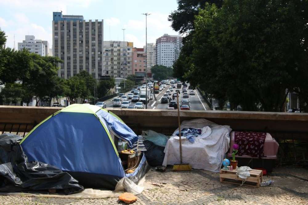 Desigualdade de renda aumenta nas metrópoles brasileiras em 2022