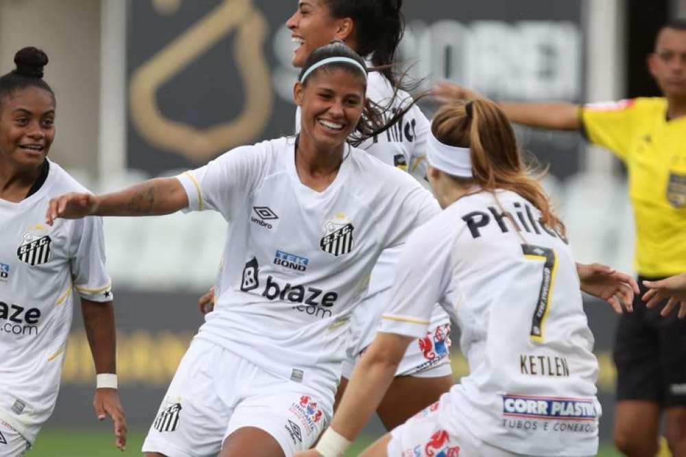 Goleadas de Santos e Cruzeiro marcam o domingo no Brasileirão Feminino