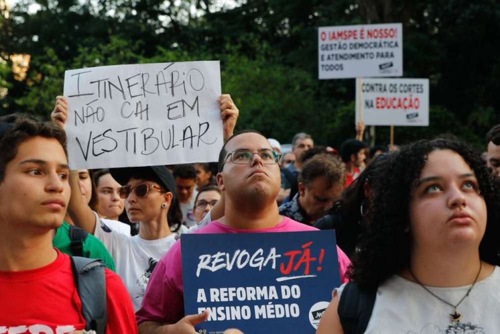 Consultas sobre Novo Ensino Médio começam dia 24 de abril