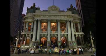 Concerto homenageia Tchaikovsky e abre projeto Municipal ao Meio-Dia