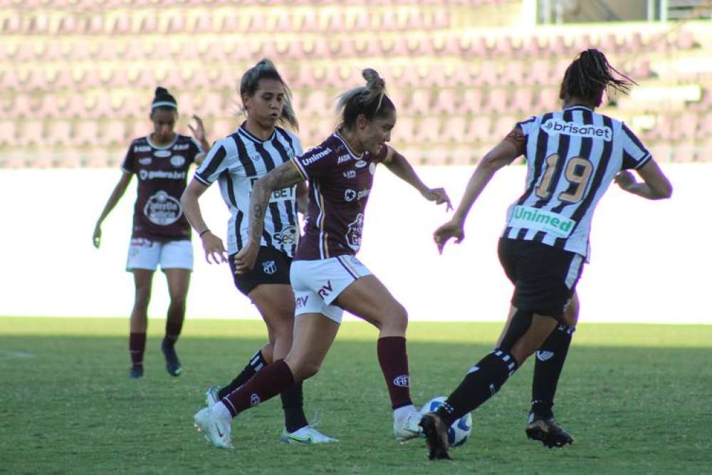 Ferroviária bate Ceará e assume liderança do Brasileiro Feminino