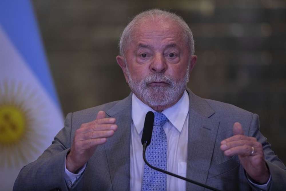 Lula tentará ajuda financeira dos Brics à Argentina