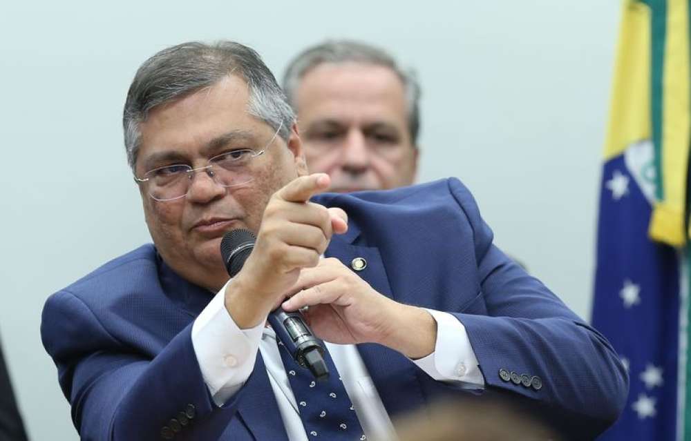 Só teremos escolas seguras com regulação da internet, diz ministro