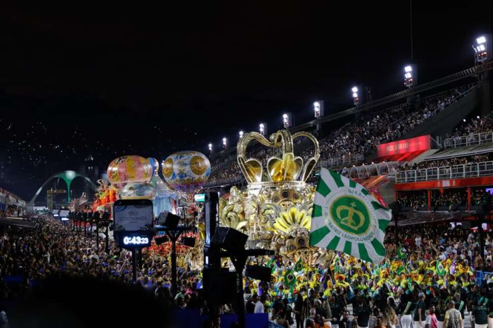 Sanciona lei que reconhece escolas de samba como manifestação cultural