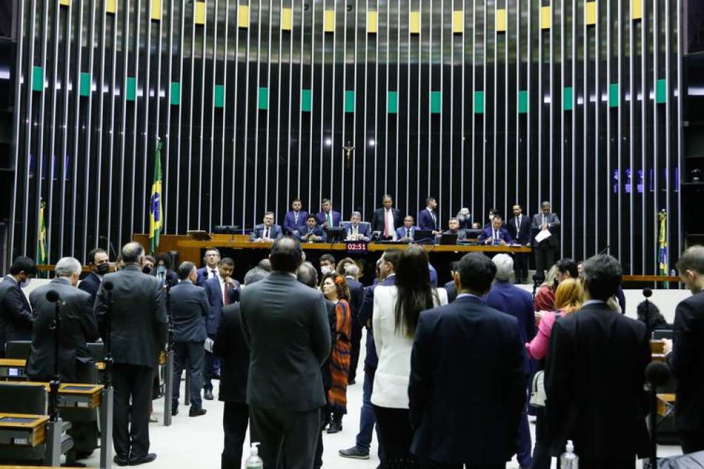 Câmara aprova a igualdade salarial entre homens e mulheres